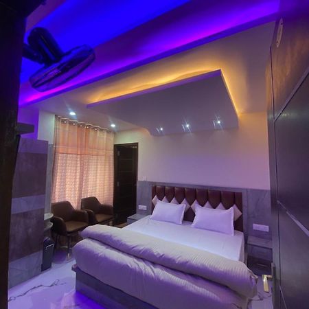 Harmony Heights Hotel Шимла Екстериор снимка