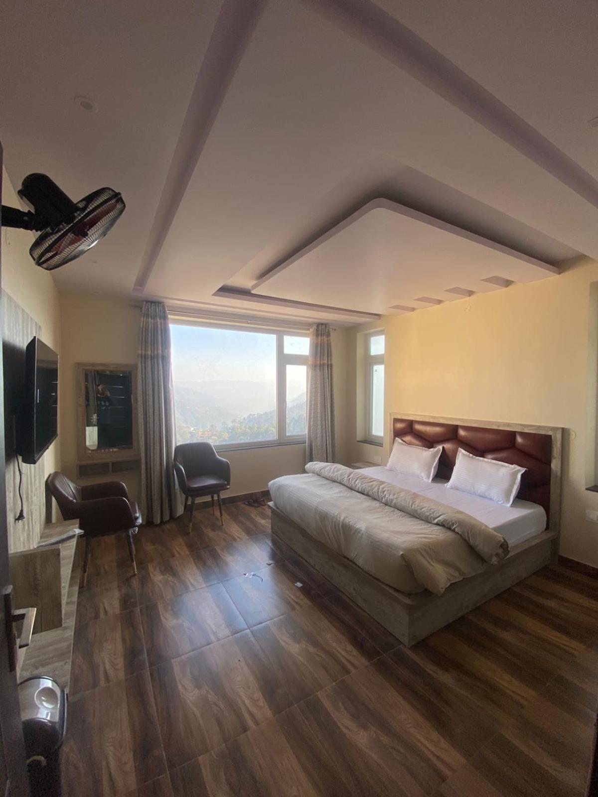 Harmony Heights Hotel Шимла Екстериор снимка