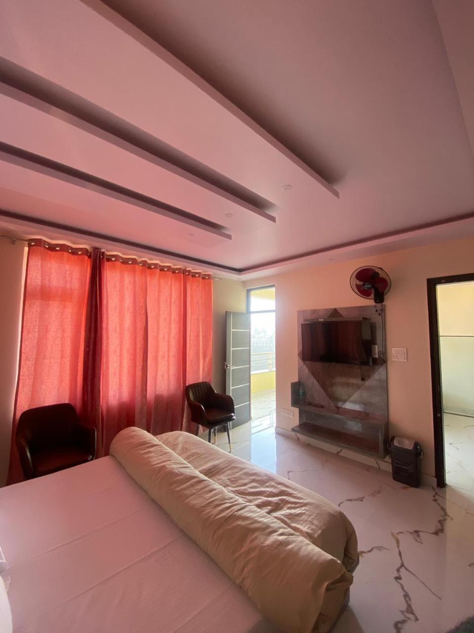 Harmony Heights Hotel Шимла Екстериор снимка